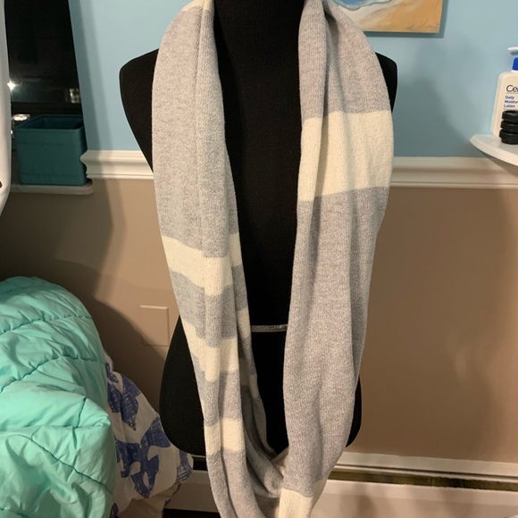 Infinity Scarf - Picture 2 of 2